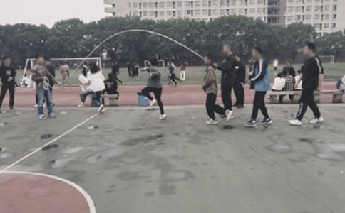 �W(xu��)У��Ĳو����꼉(j��)��������300��