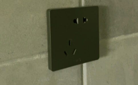 ������؟��
