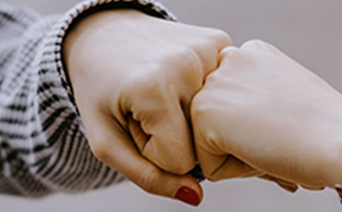 �Ą�W(xu��)���˷���؟�Ա��������u�Z240��