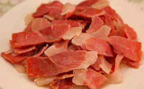 ����С�W(xu��)����600��