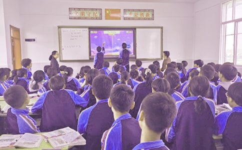��ρ��Ӣ�ۡ��̌W(xu��)��˼���x