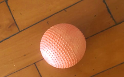 ���U��