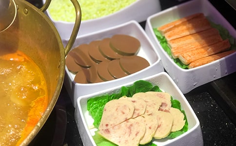 �y��������