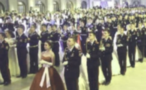 �x�����(hu��)�Ժ�Ļҹ���и�450��