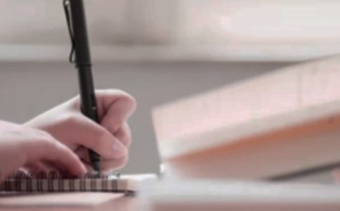 ���g��M���������ز�